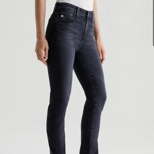 AG The Mari High Rise Straight Leg in 8 years salt black